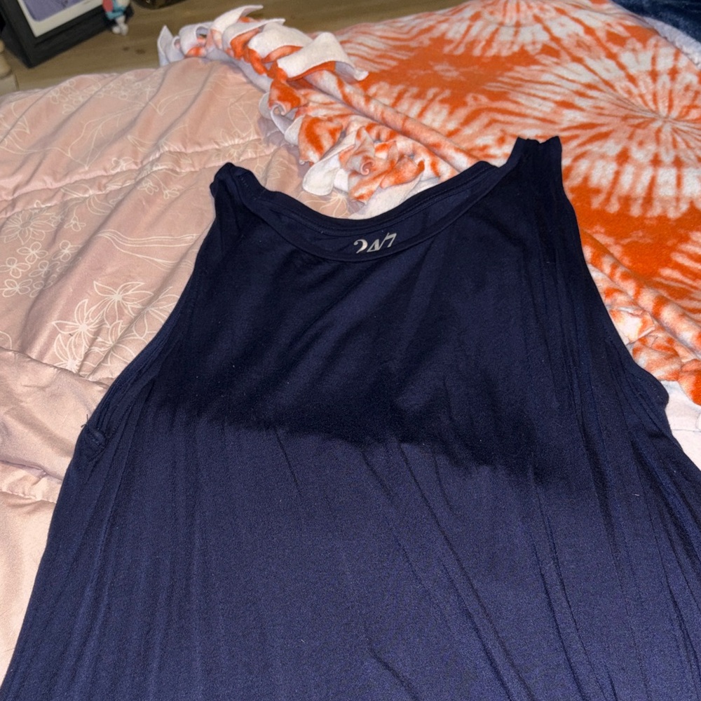 Maurices Blue Twist Hem Tank Top Size 1X Women’s plus size Tshirt Navy